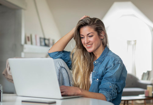 woman on laptop